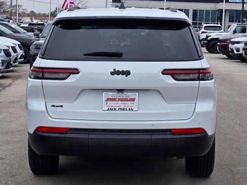 Certified 2024 Jeep Grand Cherokee L Altitude image 13