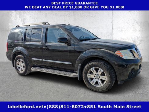 Used 2011 Nissan Pathfinder Silver w/ Protection Pkg image 1