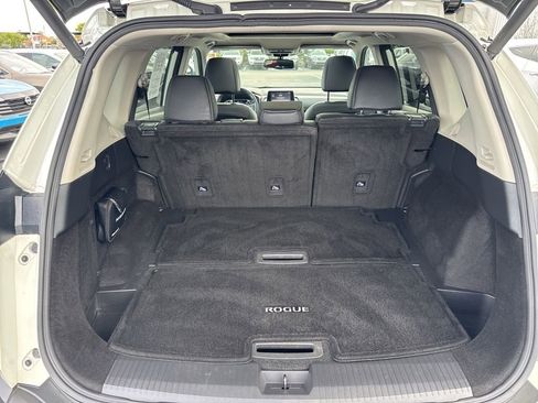 Used 2023 Nissan Rogue SL image 17