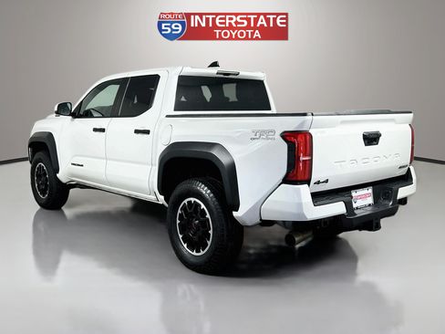 Certified 2026 Toyota Tacoma TRD Off-Road AWD/4WD image 5