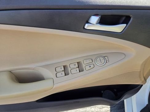 Used 2012 Hyundai Sonata GLS FWD image 17