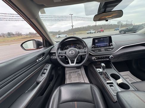 Used 2021 Nissan Altima 2.5 SR w/ SR Premium Package image 24