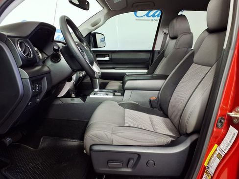 Used 2017 Toyota Tundra SR5 w/ SR5 Upgrade Package RWD image 9