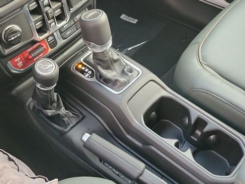 New 2026 Jeep Gladiator Mojave image 11