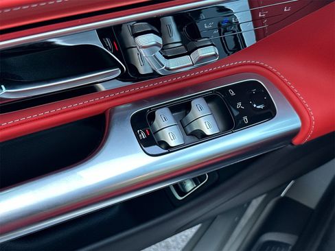 Used 2024 Mercedes-Benz SL 55 AMG 4MATIC image 13