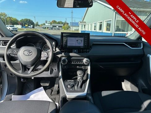 Used 2021 Toyota RAV4 LE image 14