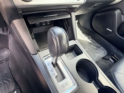 Used 2017 Subaru Legacy 3.6R Limited image 23