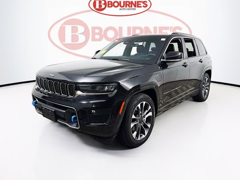 Used 2023 Jeep Grand Cherokee Overland image 8