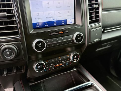 Used 2021 Ford Expedition Limited AWD/4WD image 20