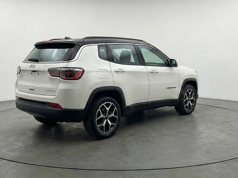 Used 2025 Jeep Compass Limited AWD/4WD image 7