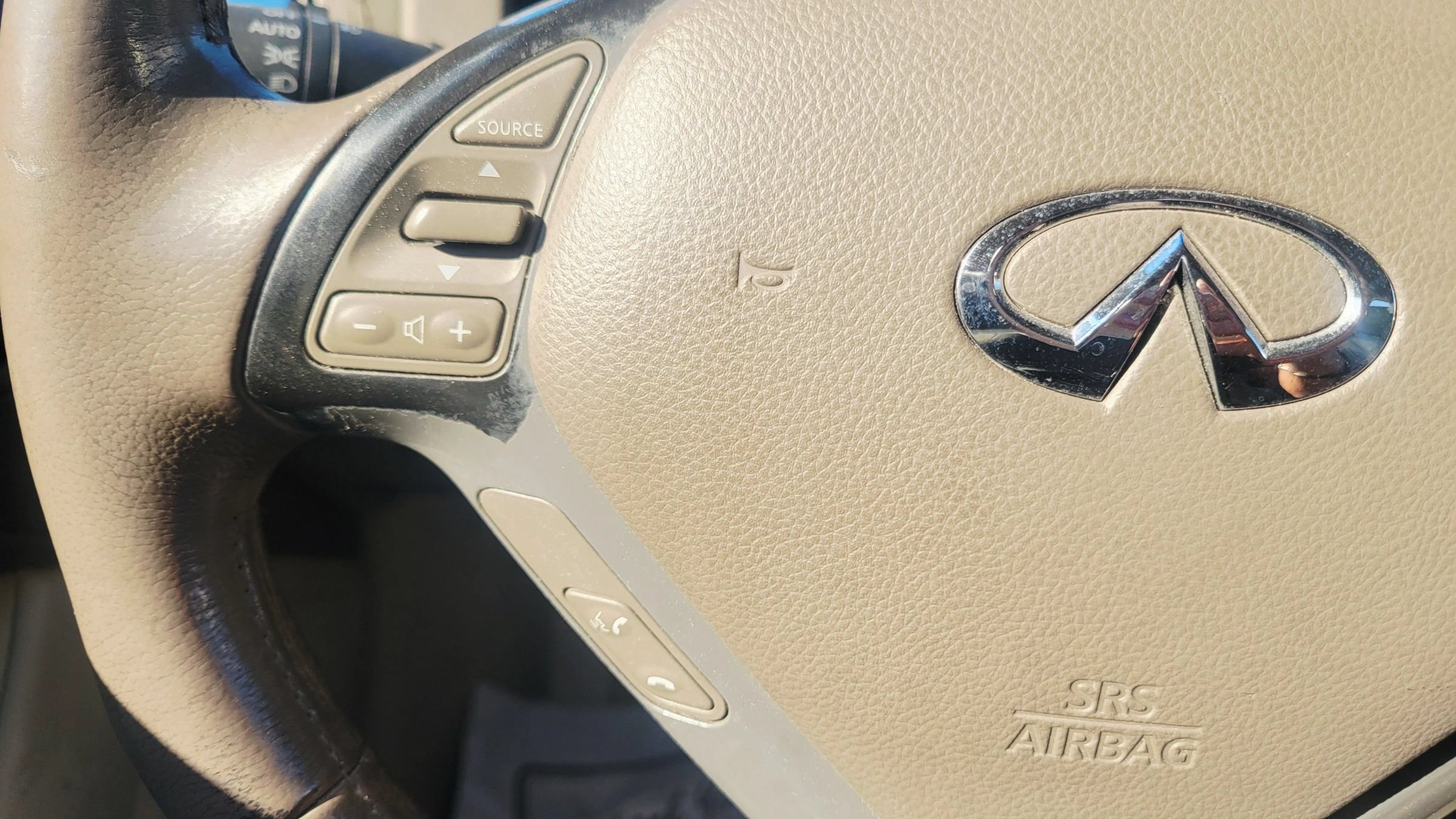 Used 2009 INFINITI G37 Convertible w/ Premium Pkg RWD image 10