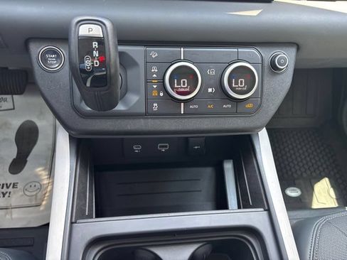Used 2023 Land Rover Defender 110 X-Dynamic SE AWD/4WD image 39