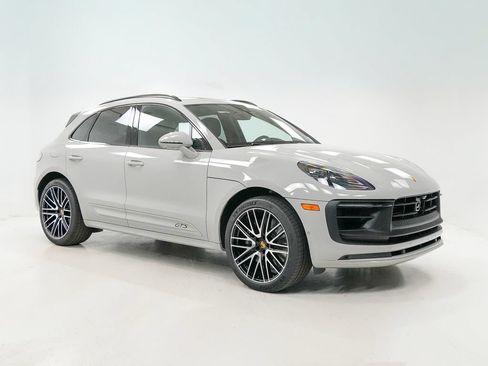 New 2026 Porsche Macan GTS AWD/4WD image 9