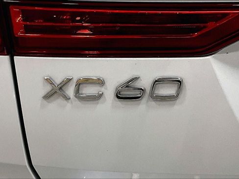 Certified 2023 Volvo XC60 B5 Core w/ Climate Package AWD/4WD image 23