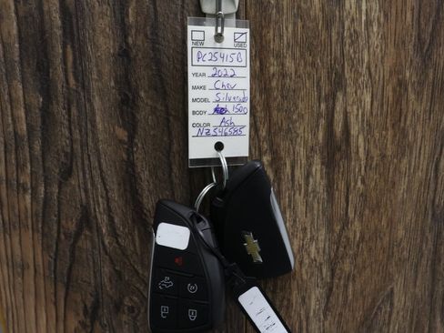 Used 2022 Chevrolet Silverado 1500 LT image 36