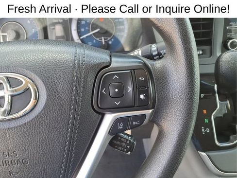 Used 2020 Toyota Sienna L FWD image 17