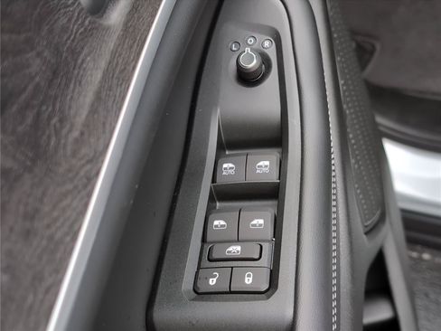 New 2026 Jeep Grand Cherokee Altitude RWD image 19