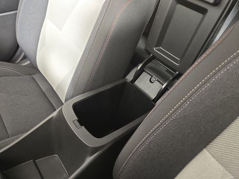 Certified 2024 Chevrolet Trax RS w/ Sunroof Package FWD image 27