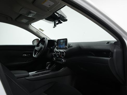 Used 2024 Nissan Sentra SV image 18