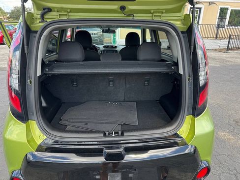 Used 2016 Kia Soul + FWD image 10