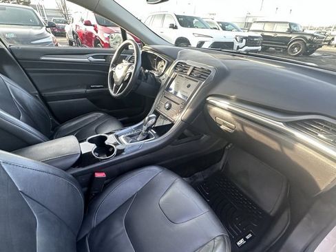Used 2016 Ford Fusion Titanium image 17
