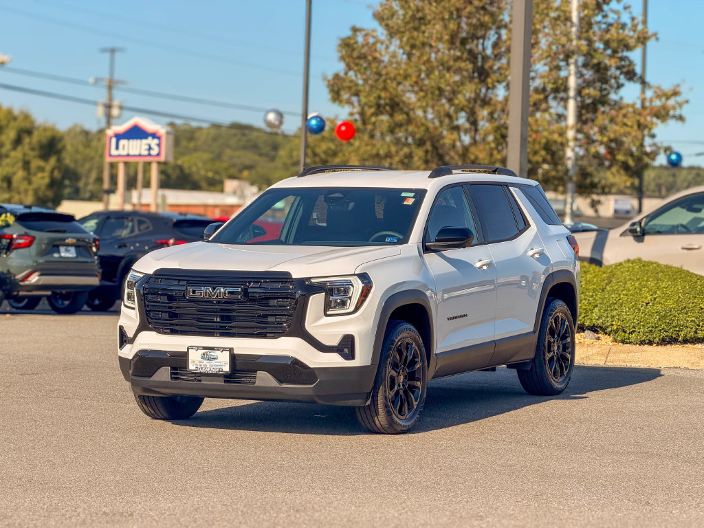 New 2027 GMC Terrain Elevation w/ Elevation Premium Package FWD image 3