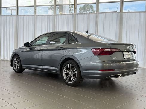 Used 2021 Volkswagen Jetta R-Line w/ R-Line Cold Weather Package image 3