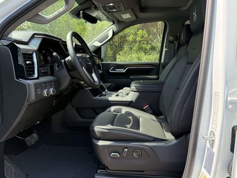 New 2026 GMC Sierra 2500 Denali w/ Denali Reserve Package AWD/4WD image 10