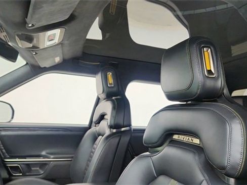 Used 2022 Rivian R1T Launch Edition image 33