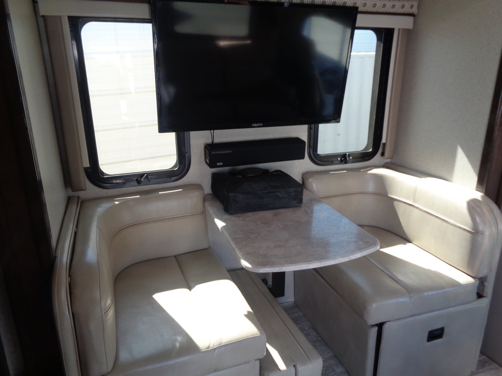 Used 2018 Mercedes-Benz Sprinter 3500 image 4