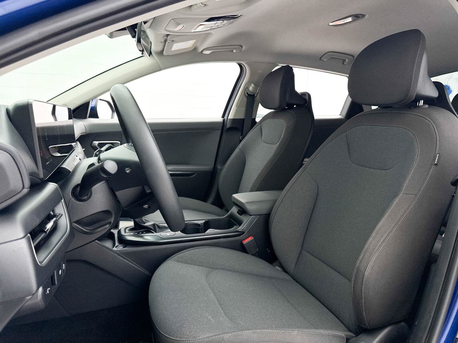 Used 2025 Kia K4 FWD image 19