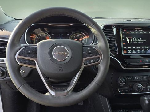 Used 2022 Jeep Cherokee Limited image 27