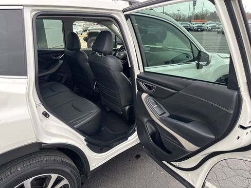 Used 2023 Subaru Forester Limited image 33