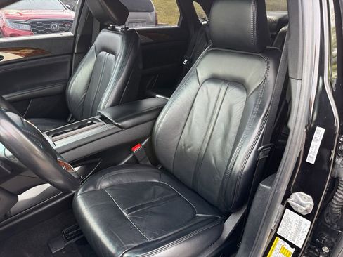 Used 2020 Lincoln MKZ Reserve w/ Monochromatic Package FWD image 17