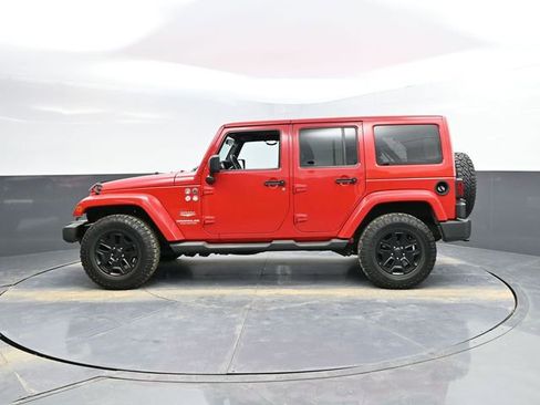 Used 2011 Jeep Wrangler Unlimited Sahara w/ Dual Top Group image 5