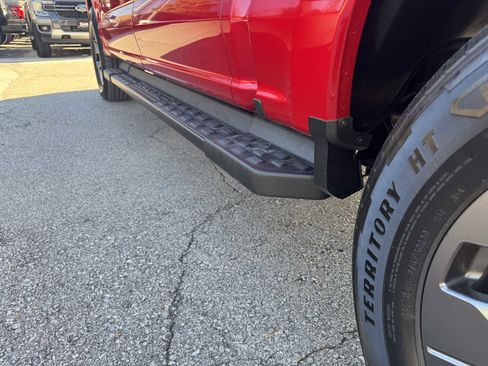 Used 2024 Ford F150 Lightning Lariat image 16