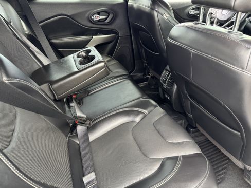 Used 2021 Jeep Cherokee Latitude Lux 80th Anniv w/ Quick Order Package 26U 80TH image 21