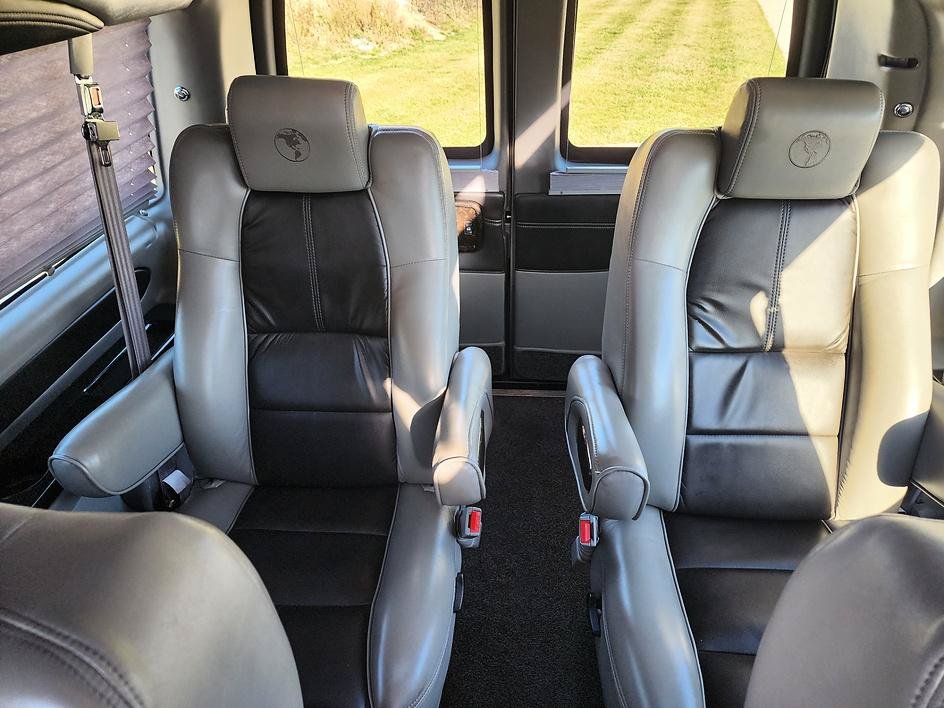 Used 2017 GMC Savana 2500 Extended RWD image 12
