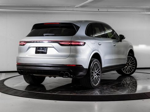 Used 2020 Porsche Cayenne S image 7