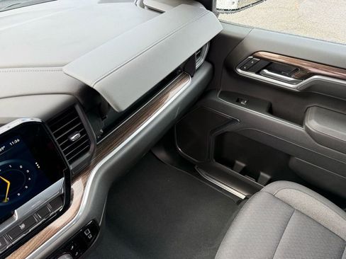 Used 2025 Chevrolet Silverado 1500 LT image 28