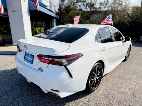Used 2022 Toyota Camry SE image 26