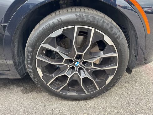 Certified 2024 BMW X7 xDrive40i w/ M Sport Package image 3