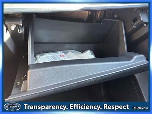 Certified 2022 Nissan Rogue SV w/ SV Premium Package image 33