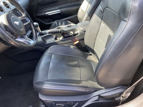 Used 2018 Ford Mustang Premium image 14