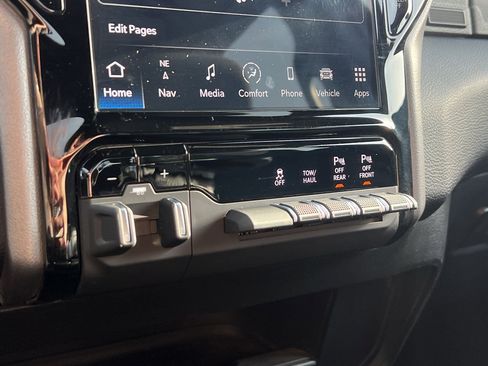 Used 2024 RAM 2500 Big Horn w/ Night Edition image 25