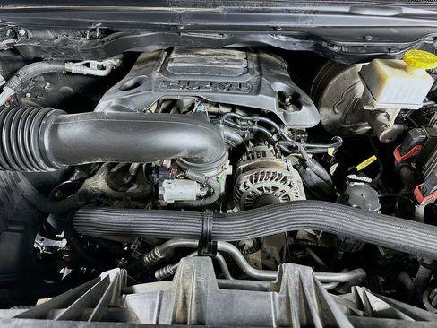 Certified 2019 RAM 1500 Limited image 38