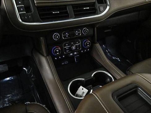 Used 2021 Chevrolet Tahoe High Country image 13