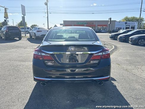 Used 2017 Honda Accord Sport Special Edition image 6