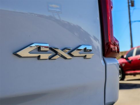 Used 2025 RAM 1500 Laramie image 12