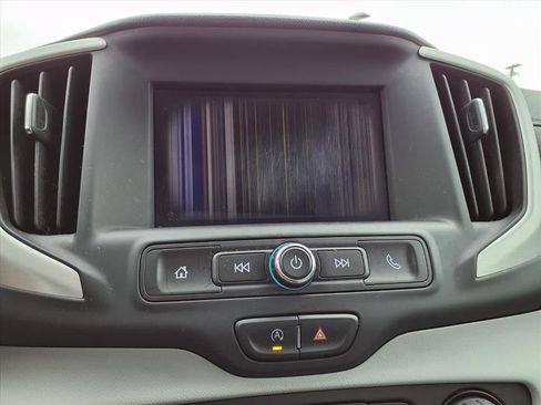 Certified 2022 GMC Terrain SLE image 6